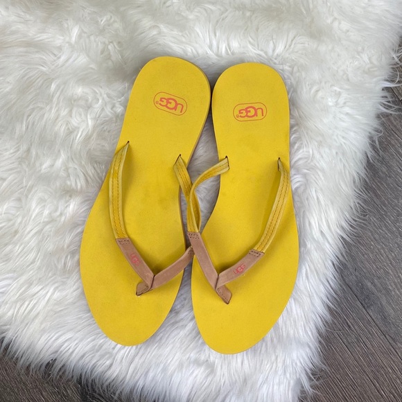 ugg magnolia flip flops